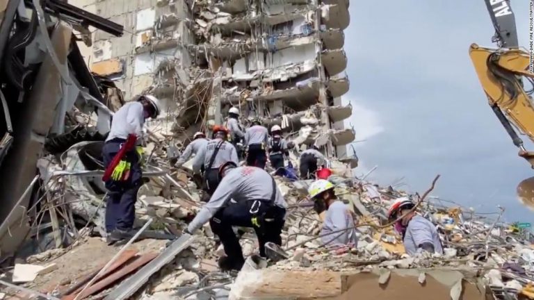 Voluntary evacuation of the twin building that collapsed in Florida begins